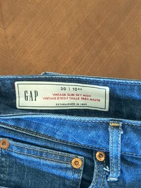 GAP Vintage Slim High-Rise Jeans in Blue Denim